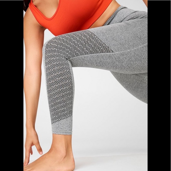 Sync High-Waisted Perforated 7/8 Leggings - Picture 6 of 6